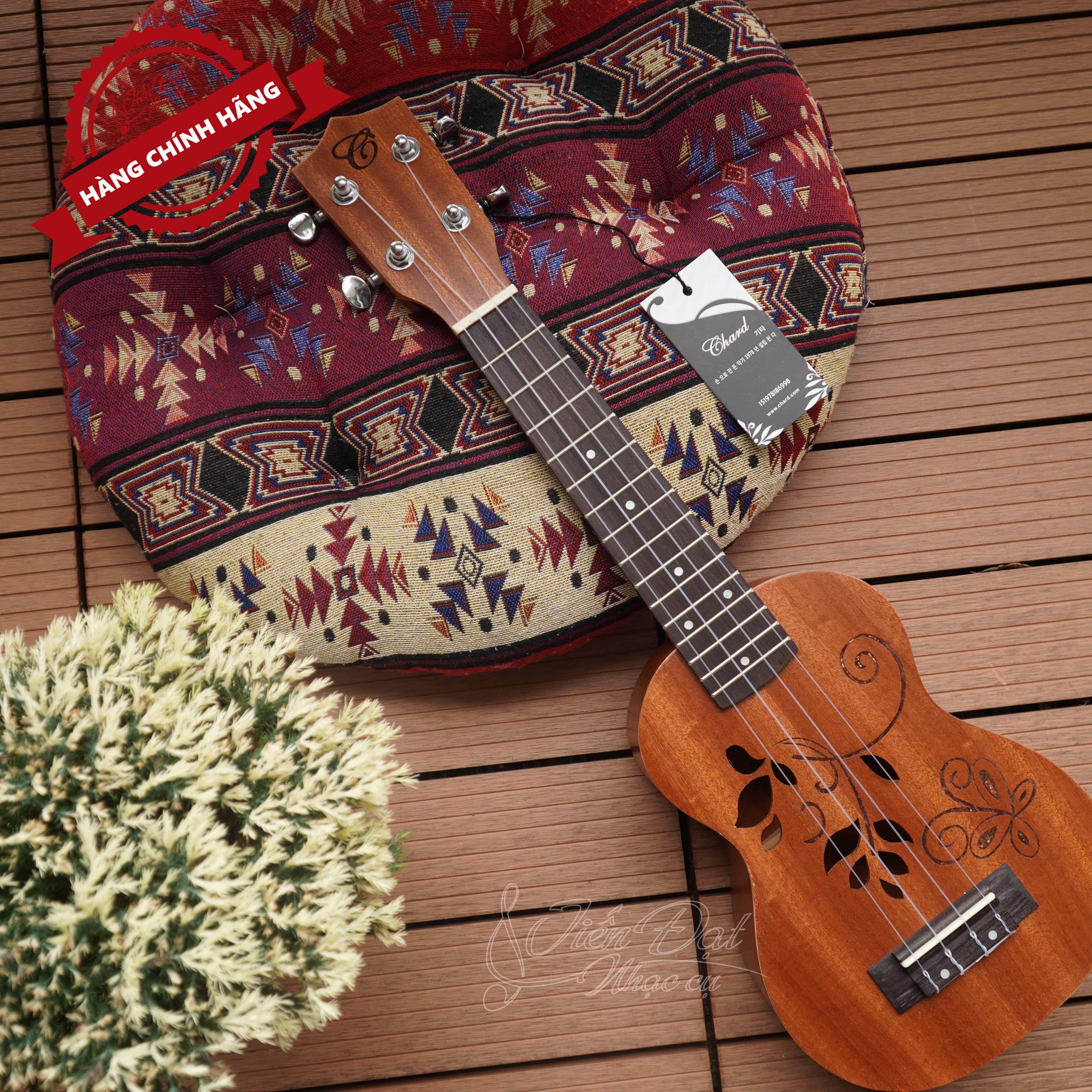 Đàn Ukulele Soprano Chard U-21H, Mặt Đàn Gỗ Gụ - Hàng Chính Hãng