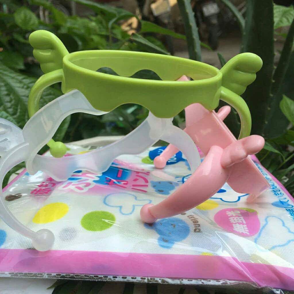 Tay Cầm Bình Sữa Comotomo