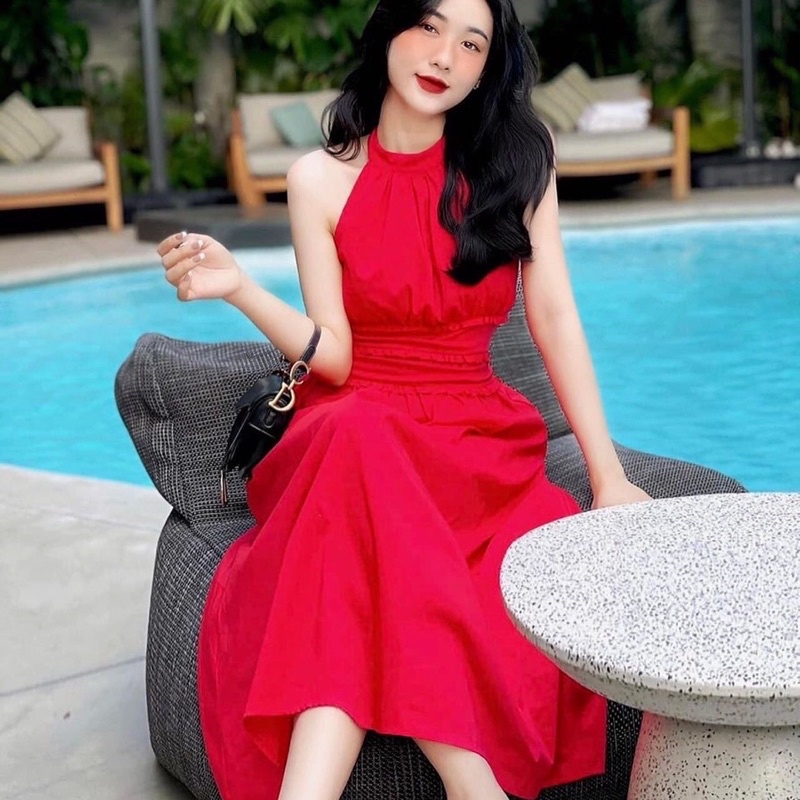 Maxi cổ yếm nơ lưng