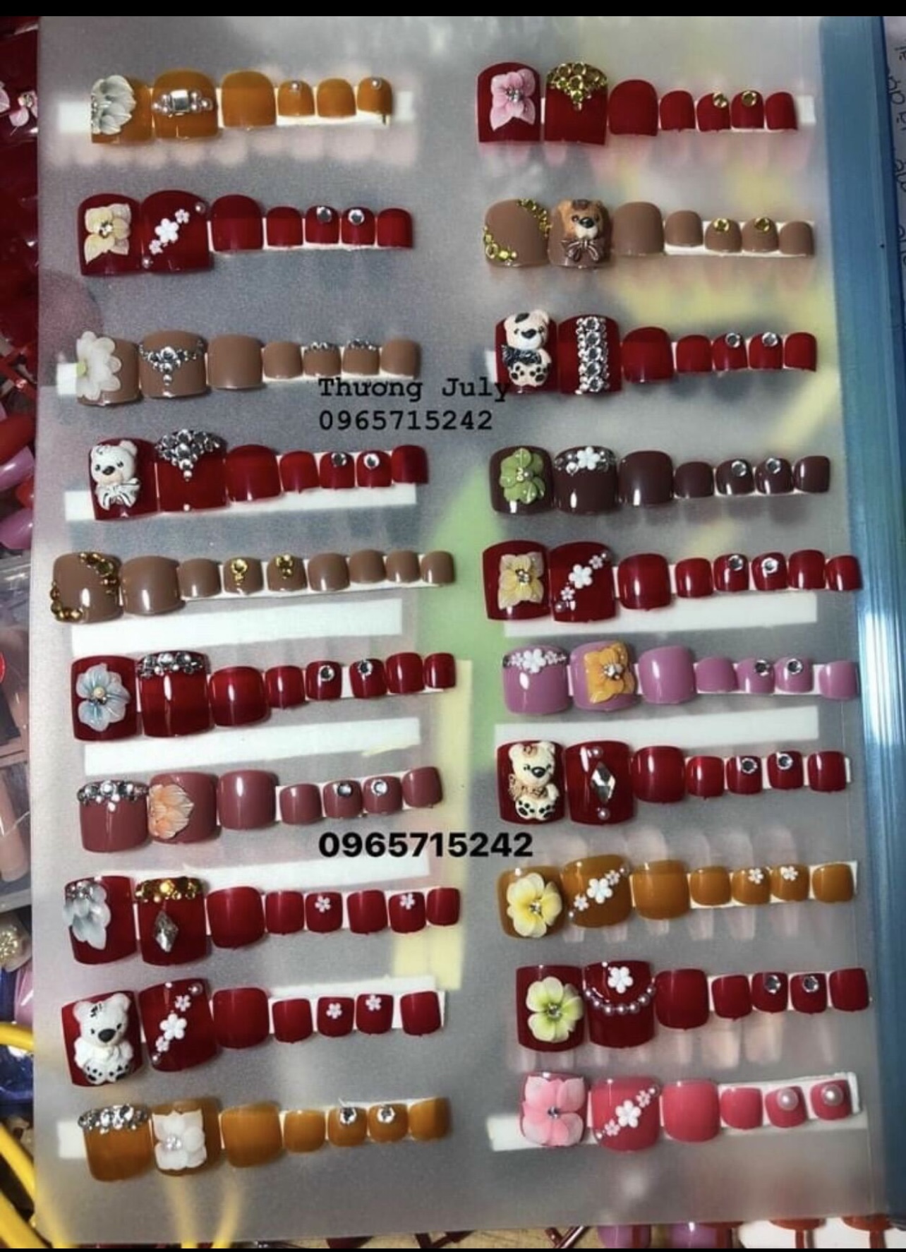 Bộ 24 móng chân giả đính đá kèm keo và dũa móng nhiều mẫu lộn xộn