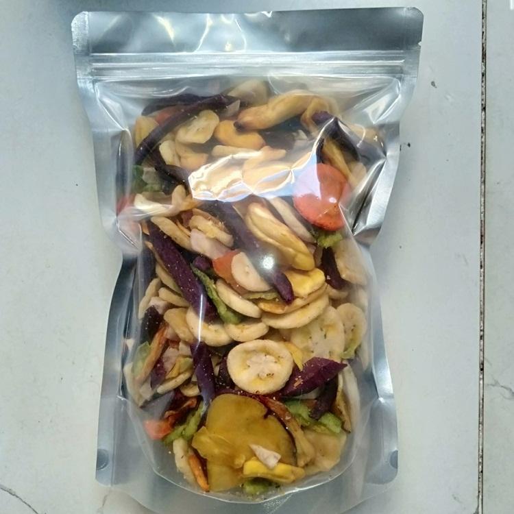 Combo 500g đậu phộng tỏi ớt + 500g chuối nguyên + 1kg thập cẩm nguyên