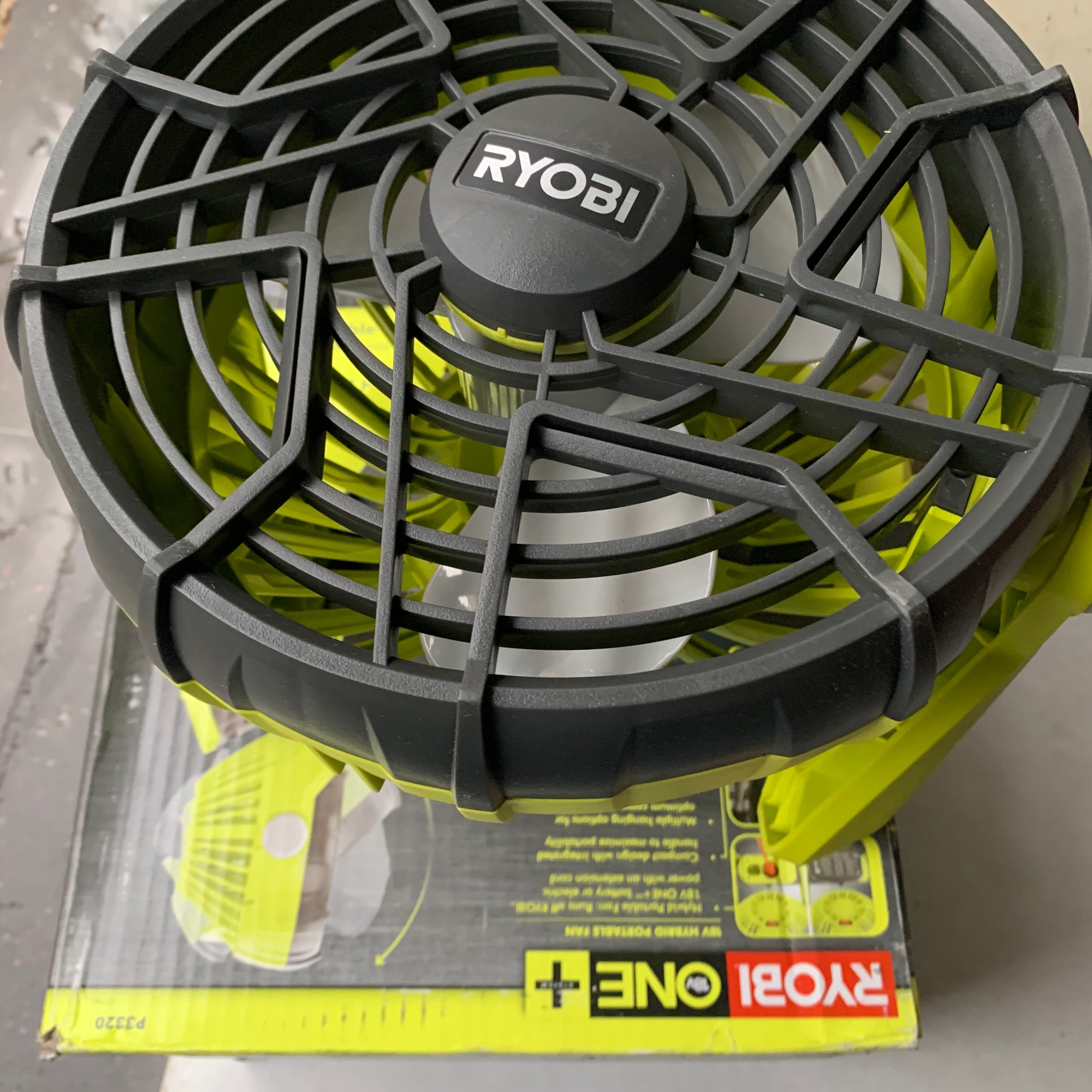 Quạt ryobi 18v thân máy
