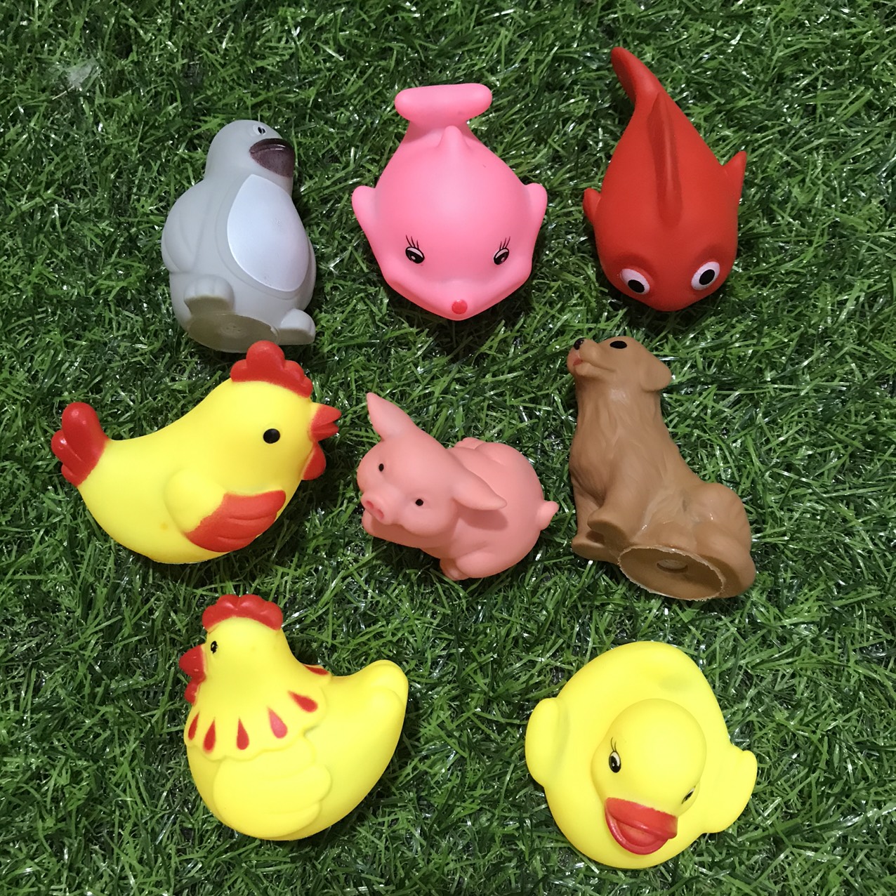 [HCM giao 1-2 ngày]Combo 8 con thú xinh xắn nhiều màu có còi kêu chút chít thả nhà tắm - Đồ chơi nhà tắm - Vịt thả bồn tắm Smart Baby