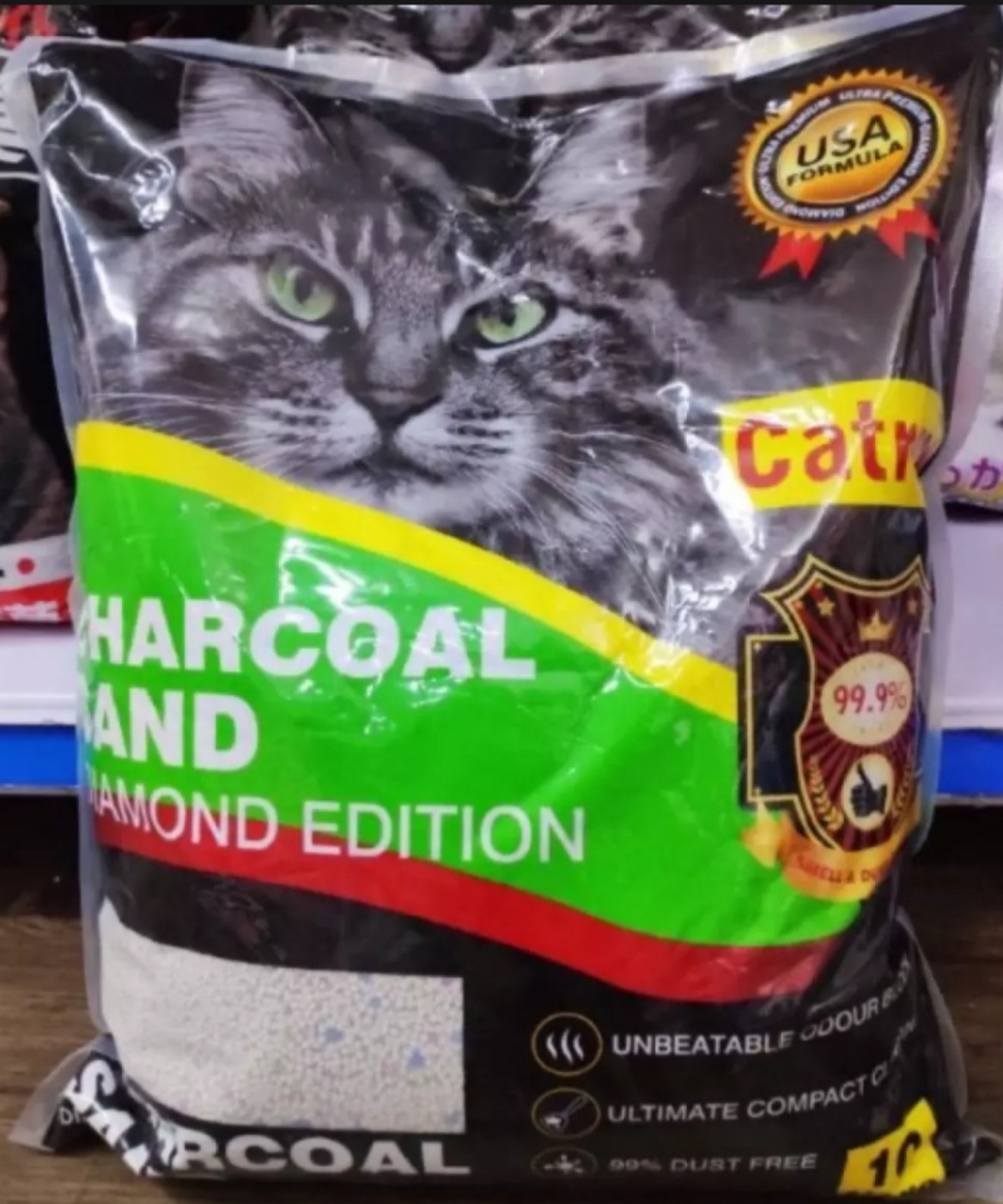 Cát vệ sinh cho mèo Charcoal Sand 5L