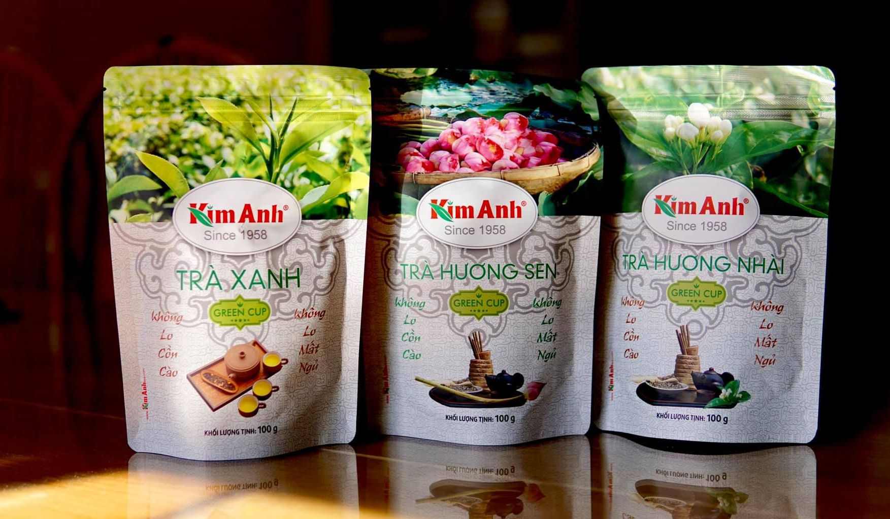 Trà xanh hữu cơ Kim Anh - KimAnh green cup tea hương Sen gói 100g Chè Thái nguyên