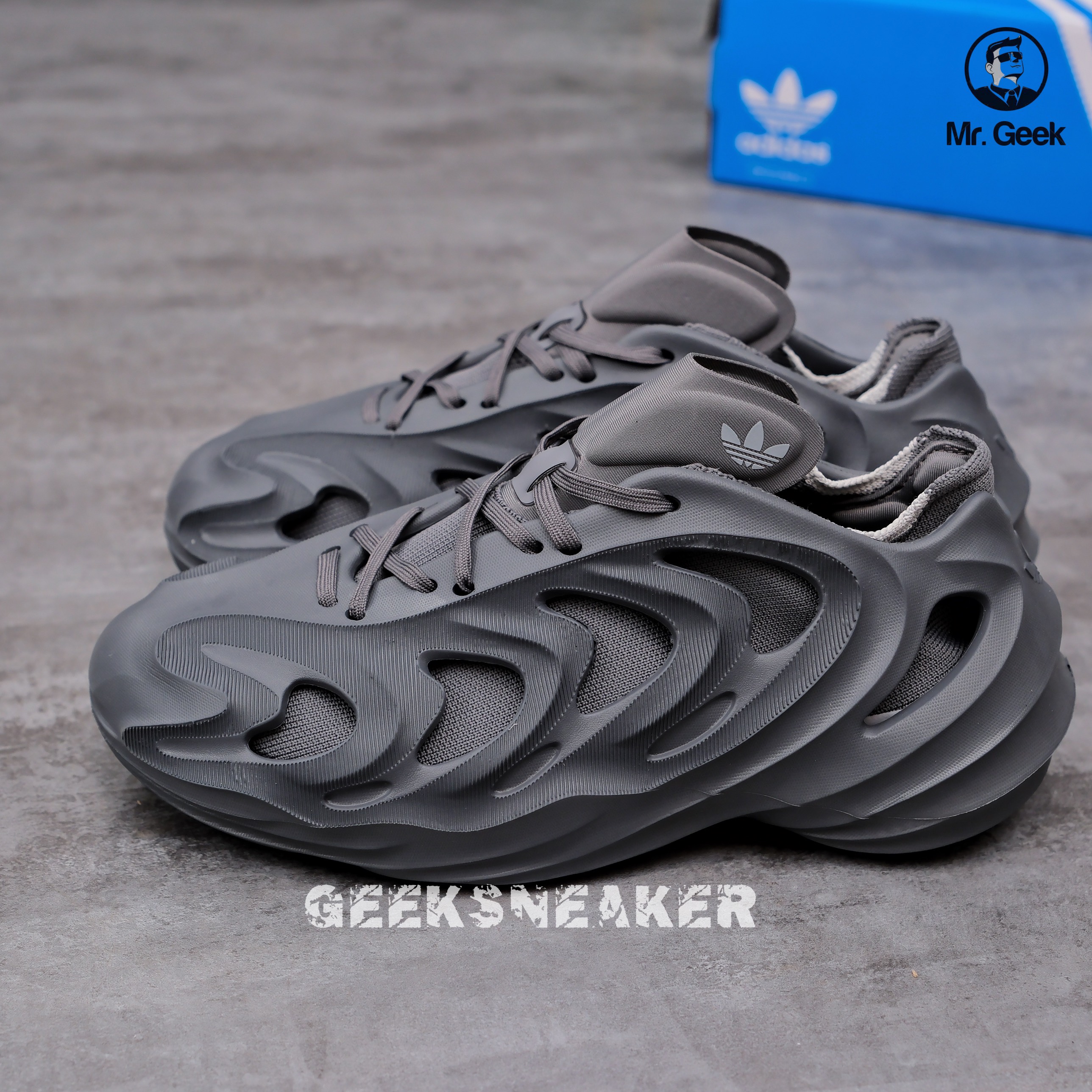 Giày sneaker cổ thấp - adi.das adifom q " foam " all black
