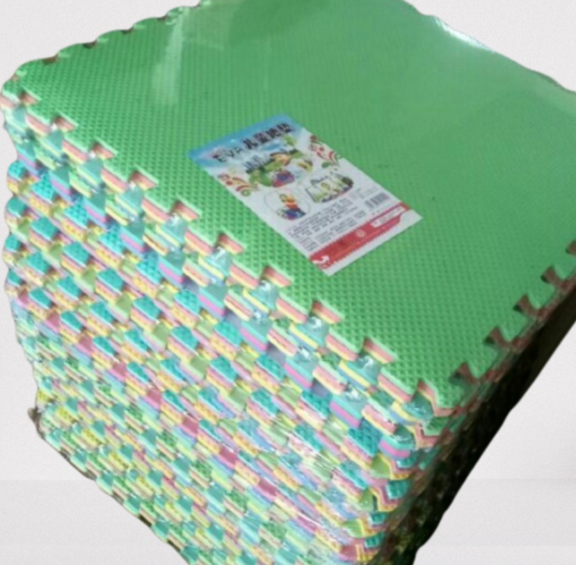 Thảm xốp lót sàn 1 bịch 12 tấm kích thước 60x60 cm lót được 4.32 m vuông gồm 5 màu khác nhau