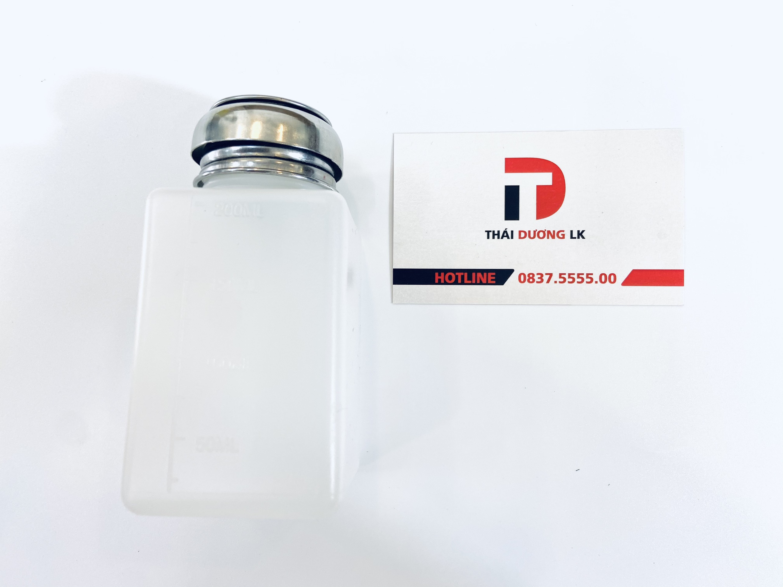 Bình đựng xăng thơm