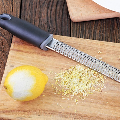 Dụng cụ bào vỏ chanh cán đen