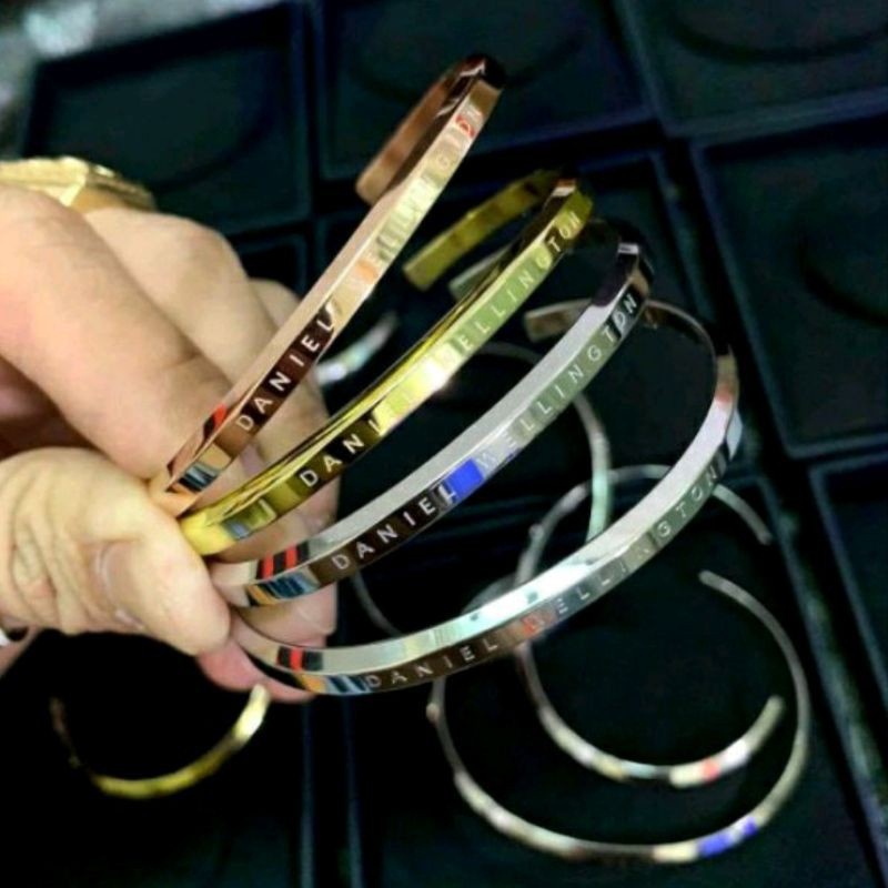 Vòng tay cuff dw ver 1 no box bảo hành 1 năm đủ màu