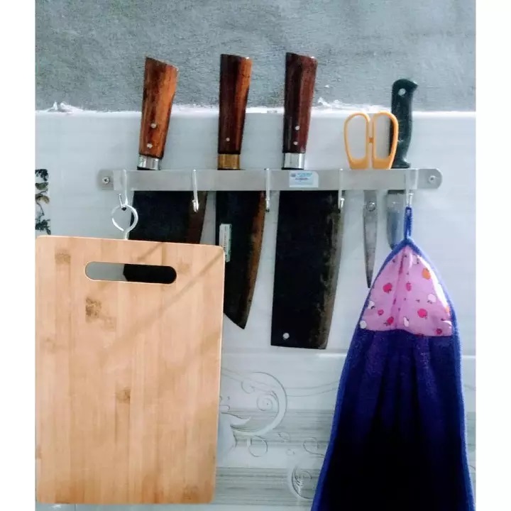 [HCM][RẺ VÔ ĐỊCH] KỆ CÀI DAO THỚT INOX GS - 5004(MÃ MỚI 2020) - KỆ CÀI DAO CÓ MÓC TREO TIỆN LỢI TREO KHĂN TREO XOONG NỒI - KỆ NHÀ BẾP ĐA NĂNG CHẮC CHẮN CỠ LỚN - THANH TREO ĐỒ DÙNG CÓ MÓC