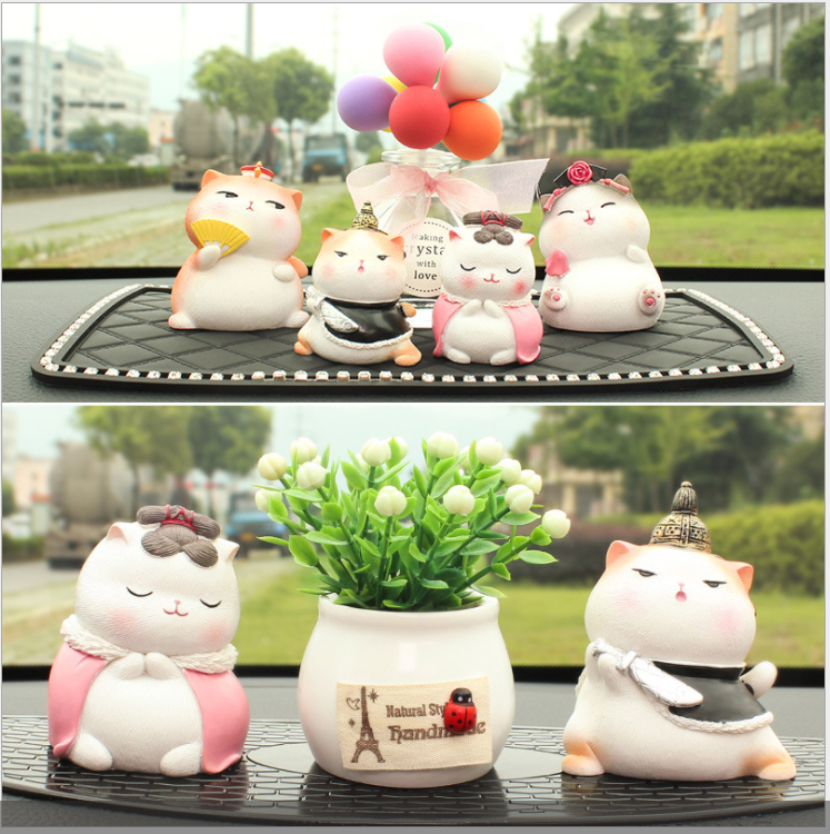 Bộ decor mèo hoàng cung trang trí taplo ô tô vô cùng đáng yêu , phụ kiện xe hơi sáng tạo, hoặc để bàn làm việc có tặng kèm sáp thơm