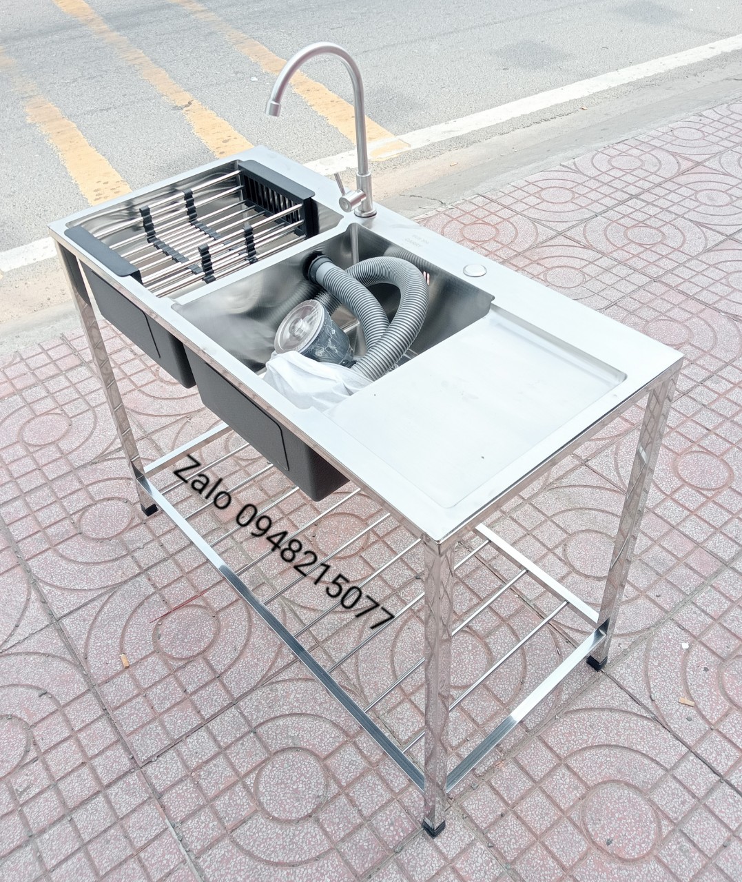 Chậu rửa chén 1mx48x75 có khung và vòi