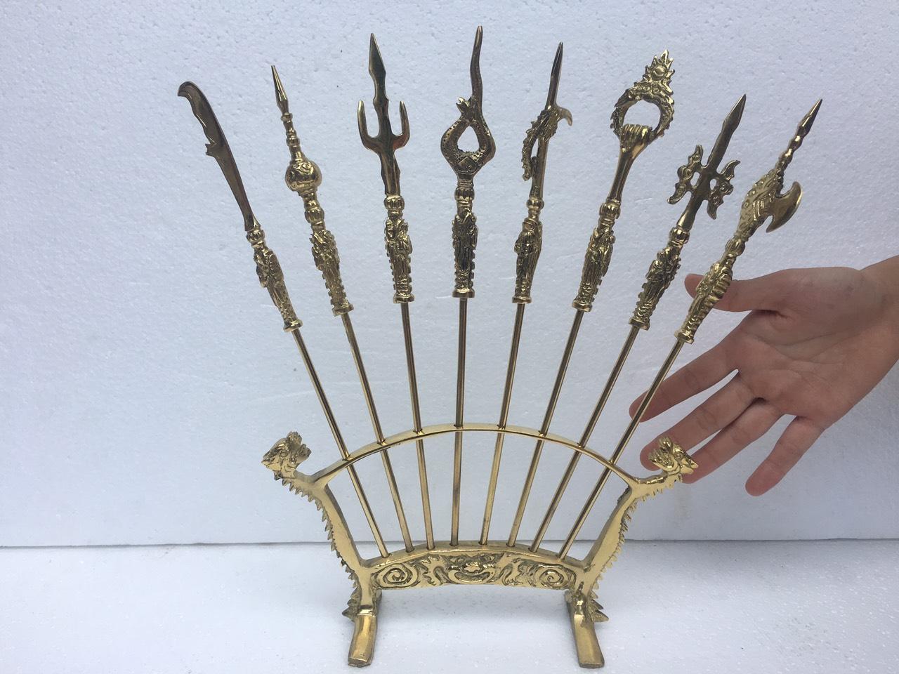 Bát bửu cao 27cm chất liệu đồng