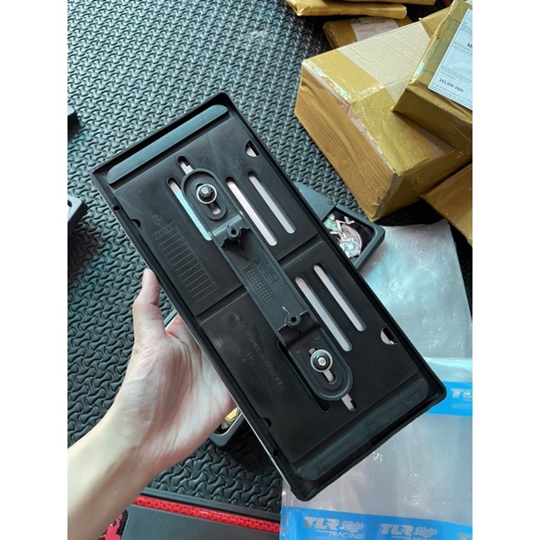 Hộp bảng tên VARIO kèm pat và ốc gắn indo