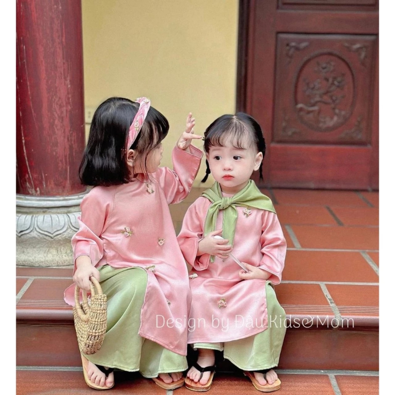 Set 3 món kèm mấn áo dài cách tân bé giá đính hoa, áo dài tết cho bé gái size 10-30kg