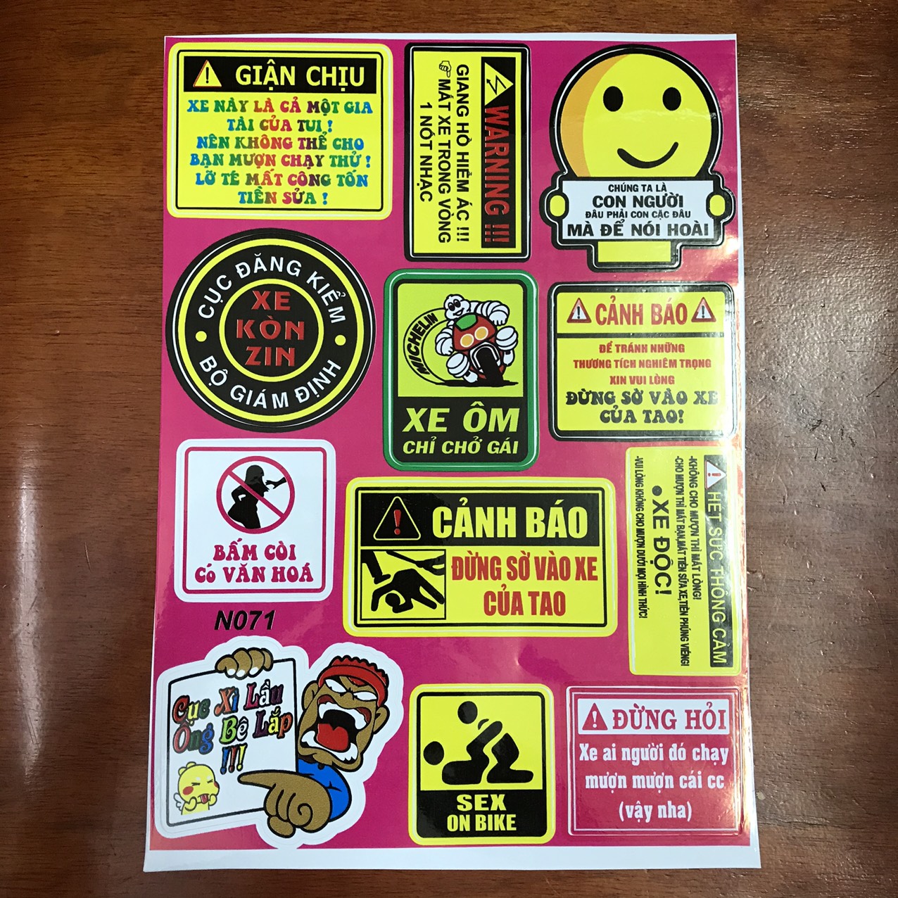 [HCM]Bộ Decal 12 tấm hình dán mọi loại xe BOZE93 Mỗi sản phẩm đều được lựa chọn kỹ lưỡng trong hàng trăm sản phẩm cùng loại trên thị trường Chất lượng tuyệt vời giá cả tuyệt đối làm hài lòng khách hàng