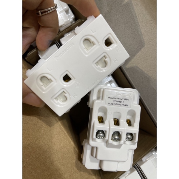 Combo Ổ cắm đôi 3 chấu panasonic (10c)