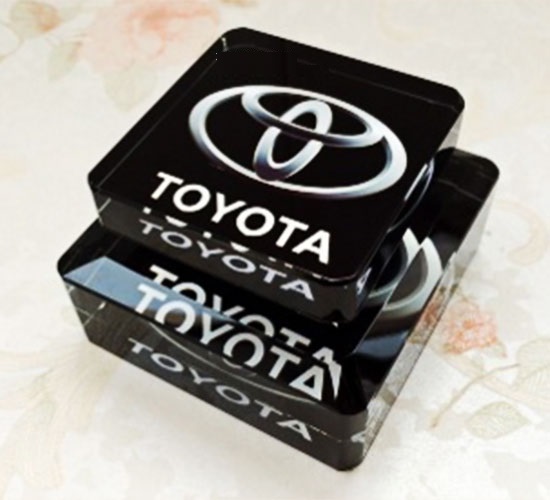 Nước hoa ô tô pha lê hãng Toyota
