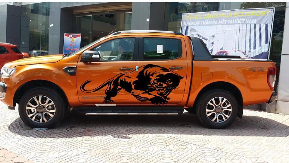 Tem Dán Xe Ô Tô Bán Tải Hình Sói Phong Cách Thể Thao Dubai0002
