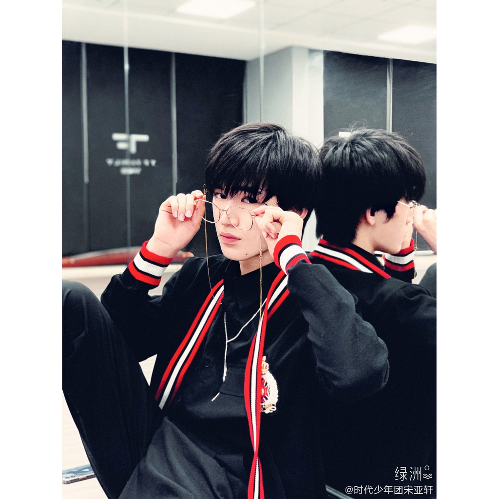 Tấm Poster cao cấp giấy 260gsm in hình TỐNG Á HIÊN TNT THỜI ĐẠI THIẾU NIÊN ĐOÀN A4 ảnh đẹp nhiều mẫu M1