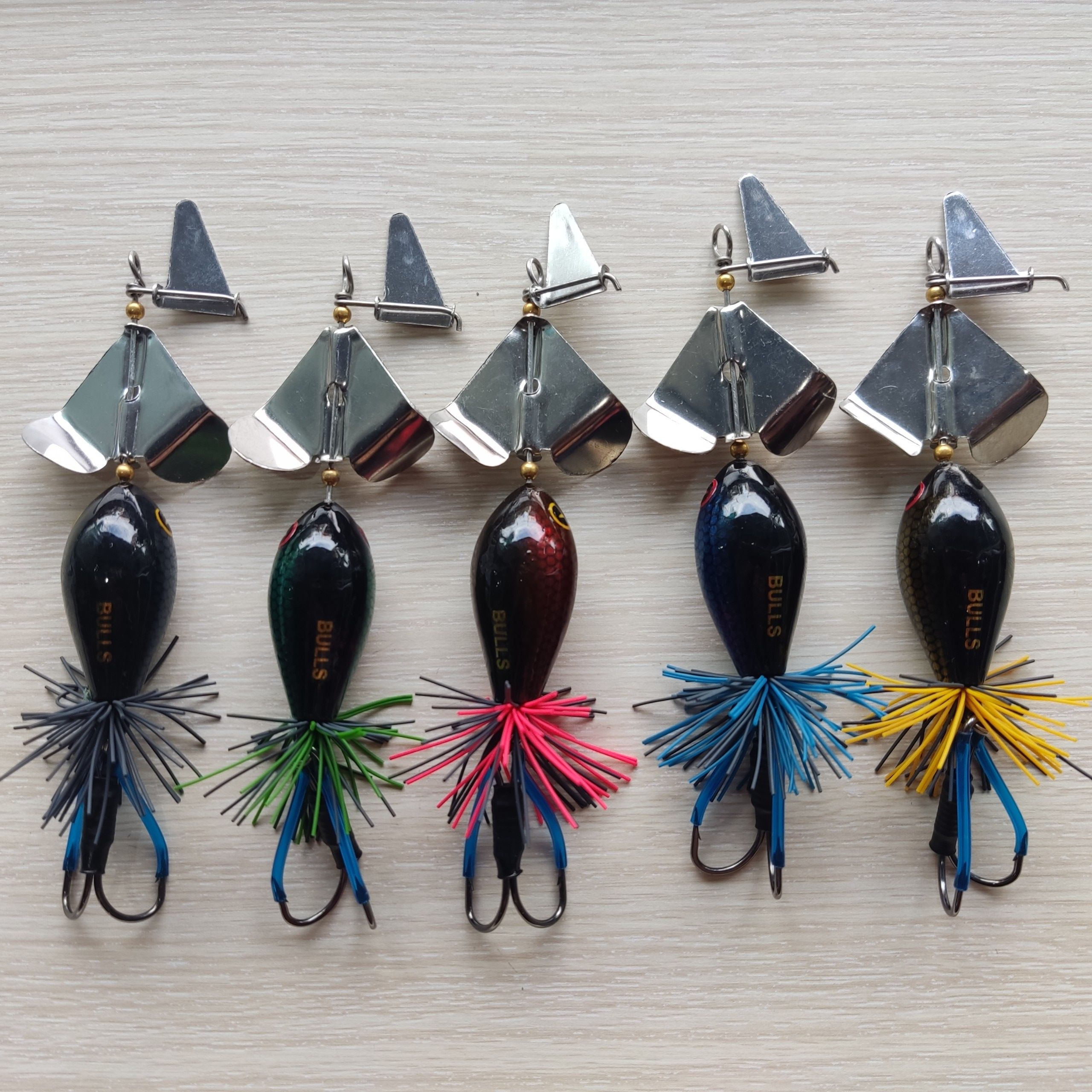Mồi câu lure nhái BULLs baitbuzz 10cm 25g