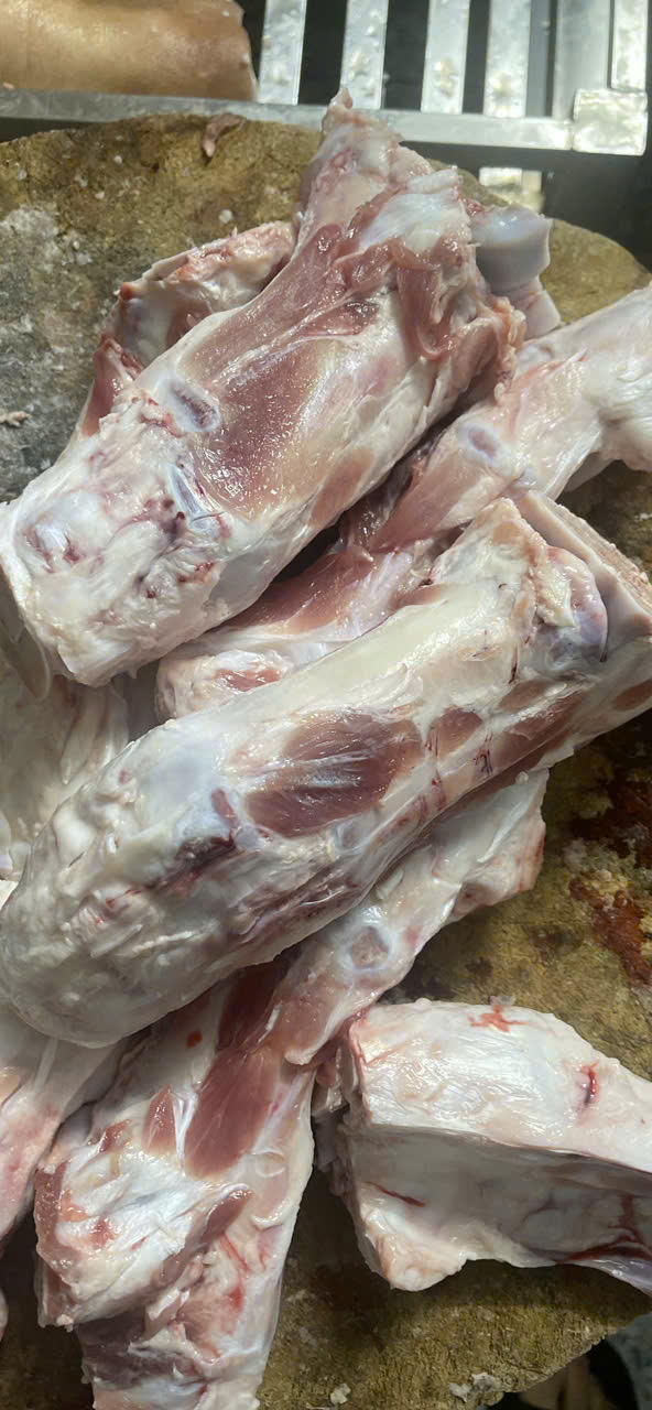 Xương bắp heo xương ống heo hút chân không - túi 1kg (giao hcm 2h)
