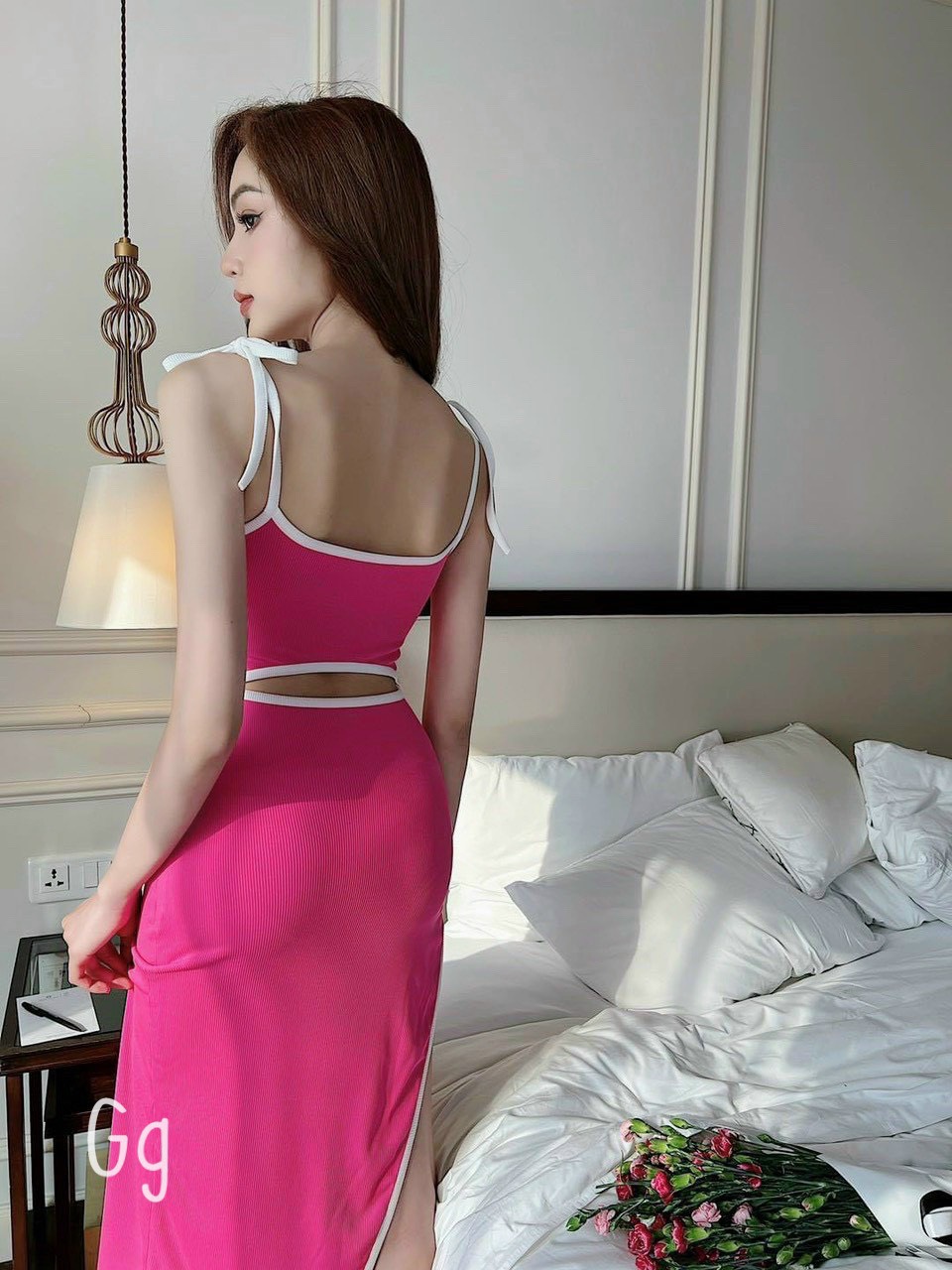 Đầm 2 dây cột đây vai viền màu ôm body khoét eo lưng dáng dài xẻ tà cao cực sexy , chất thun gân mềm mát