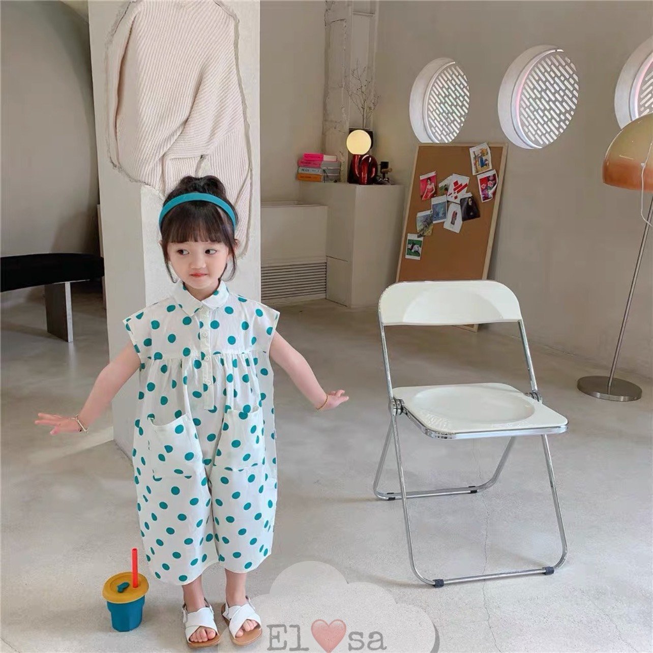 Jum bé gái họa tiết chấm bi siêu xinh