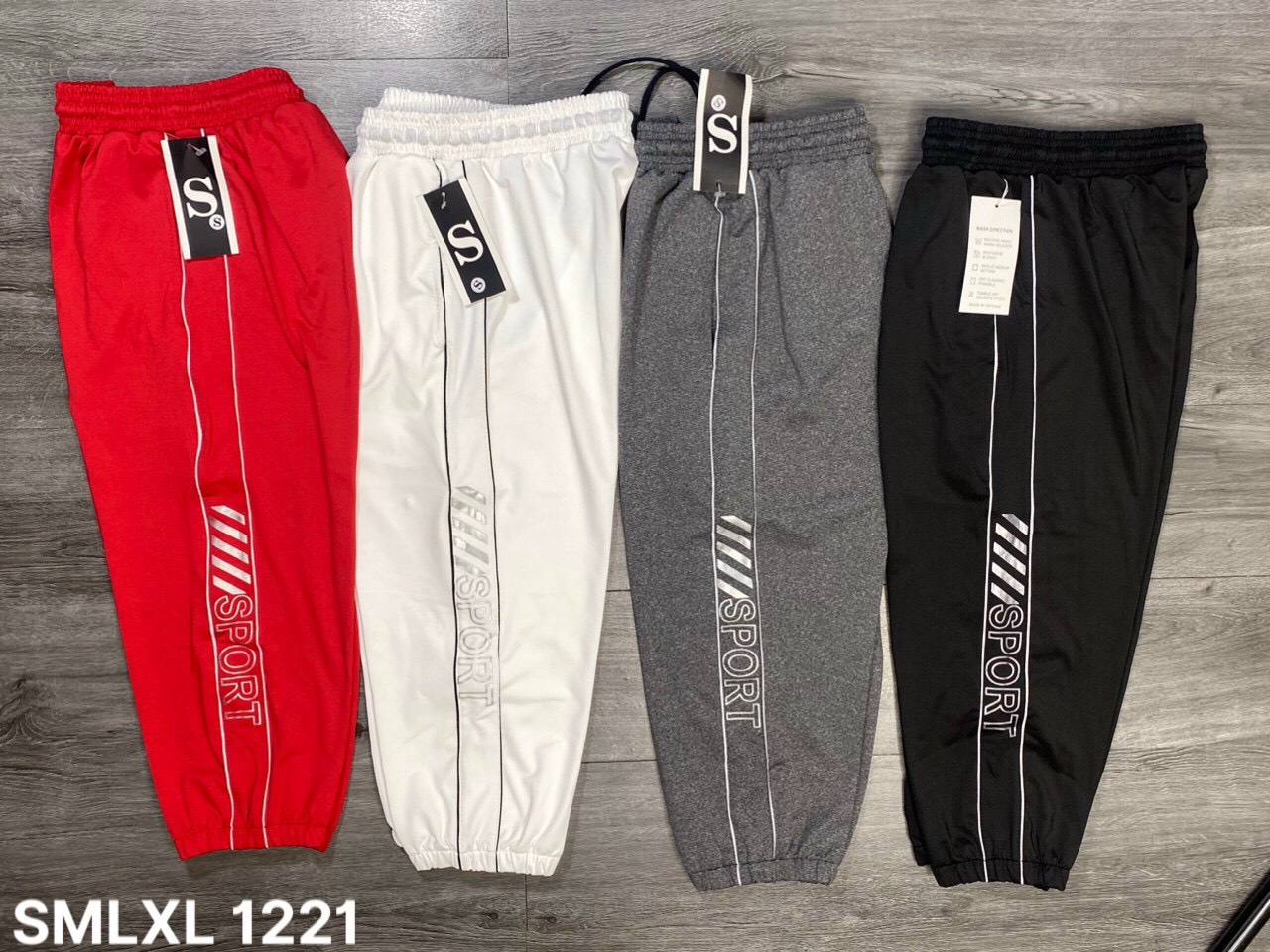 Quần jogger lửng nữ viền sọc - quần tập thể thao nữ