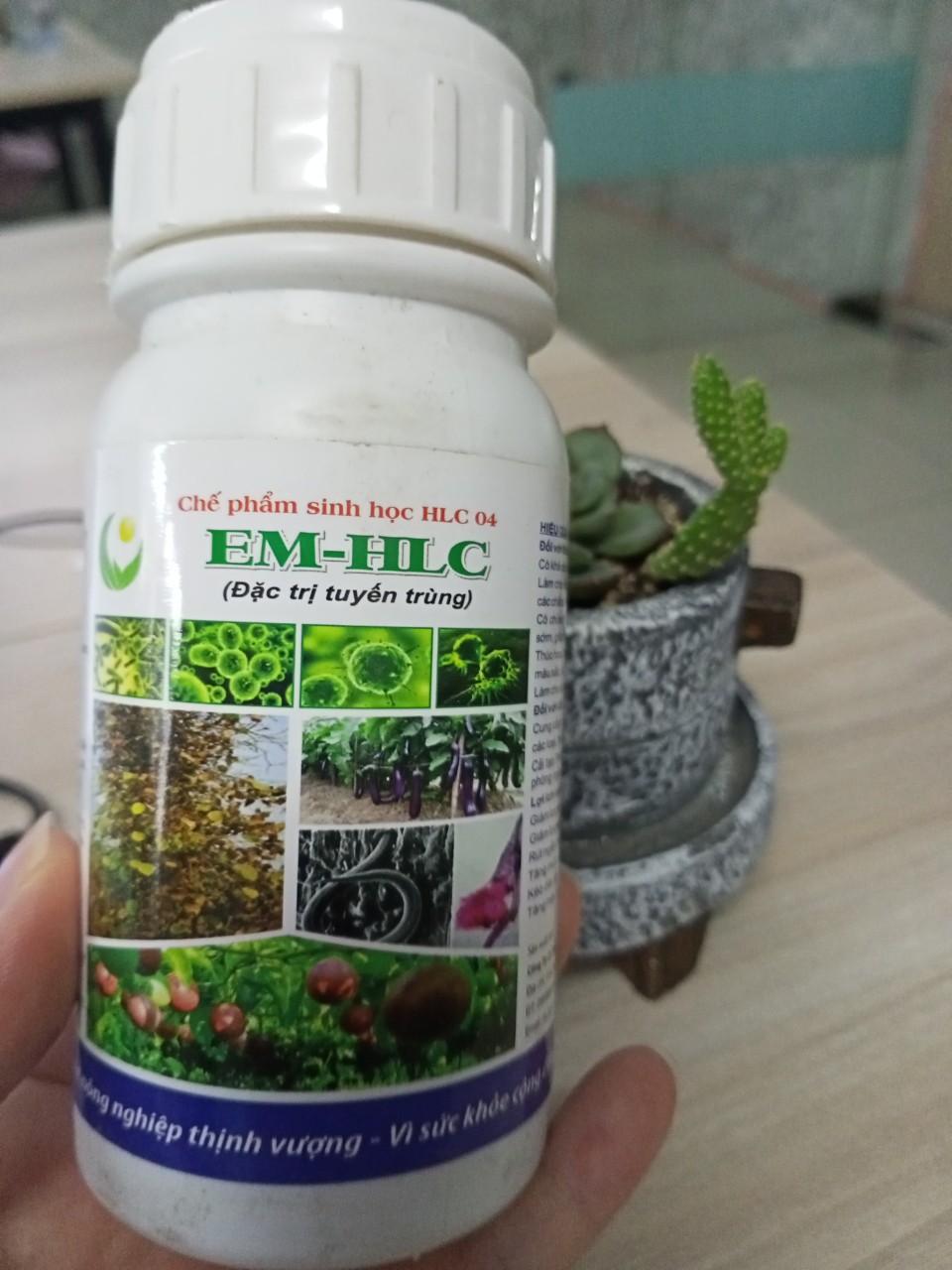 CHẾ PHẨM SINH HỌC EM HLC HÀ NỘI 250ml ( tuyết trùng, vàng lá thối rễ)