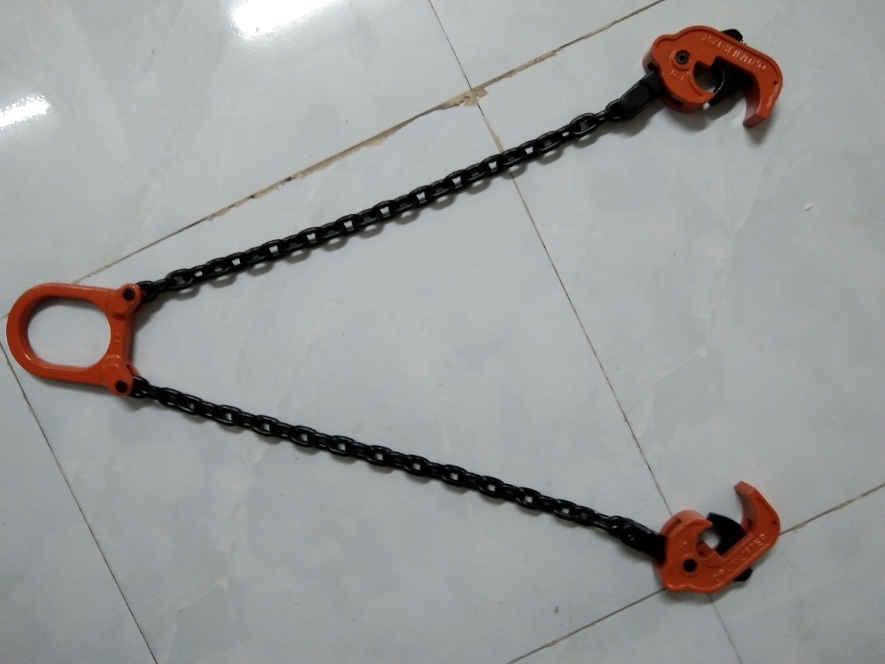 dây xích Móc Cẩu Thùng Phuy, móc 2 đầu vào mép phuy dây dài 50cm nâng phuy 500kg