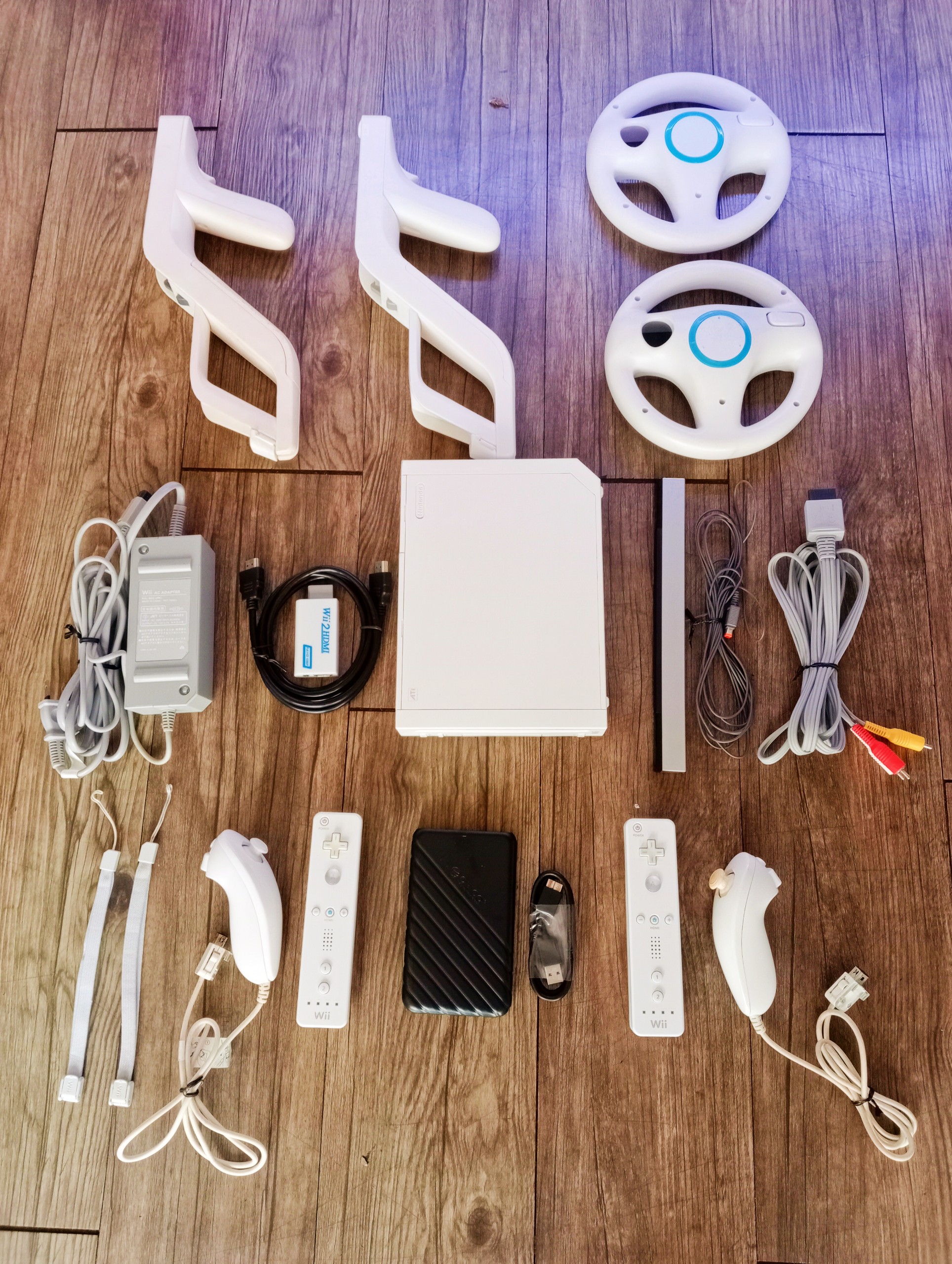 Máy game Nintendo Wii (Trắng)  ổ cứng 320G có sẵn game