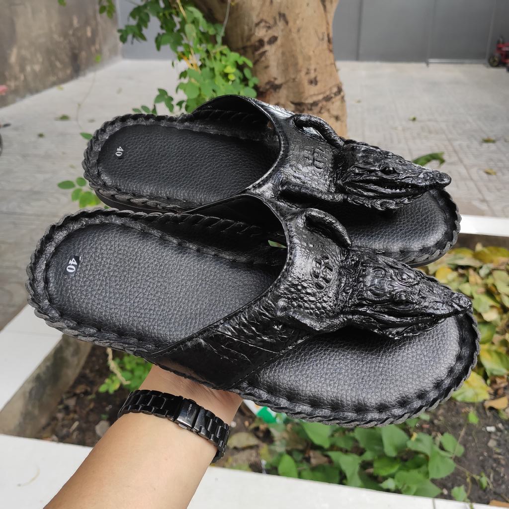 Dép kẹp nam [nguyên cá sấu con có đầu và chân tay]
