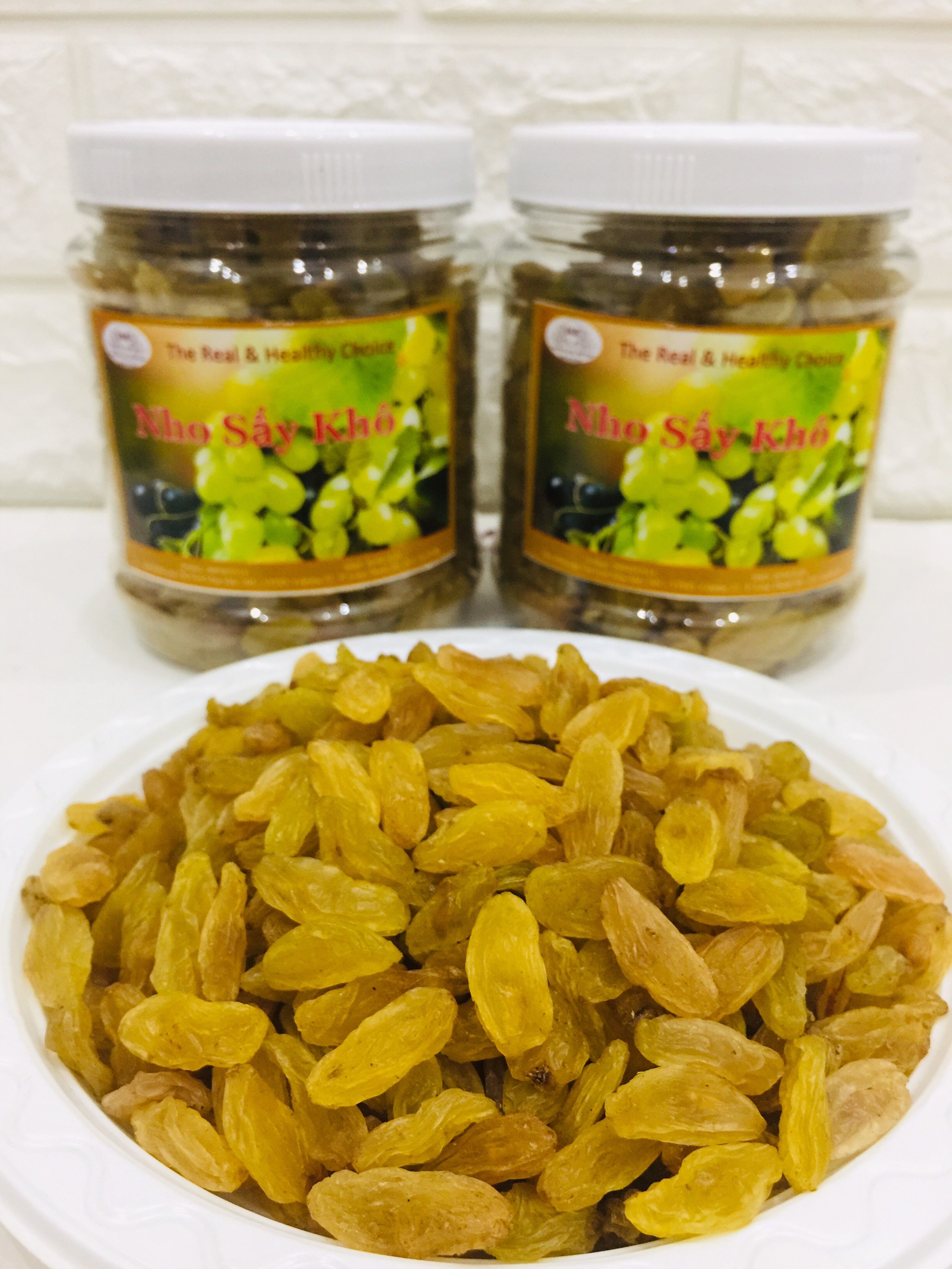 Hộp 500gr Nho Vàng Không Hạt Sấy Dẻo NOLA FOOD ( vị ngọt tự nhiên, không đường, không chất bảo quản, tốt cho sức khỏe )