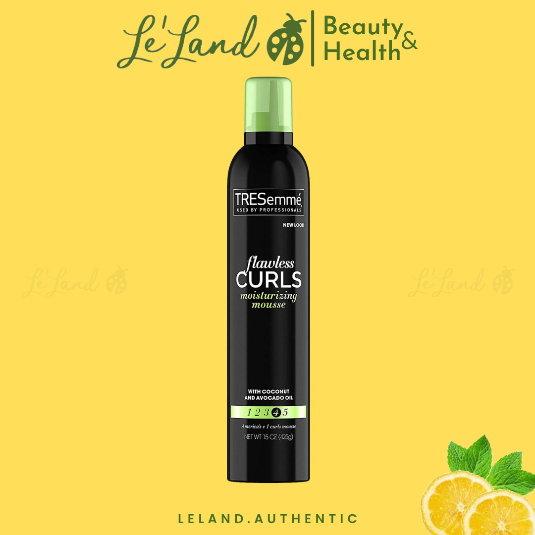 Mousse giữ nếp tóc xoăn TRESemmé Flawless Curls Moisturizing Extra Hold Flawless Curls Styling Mousse 297g