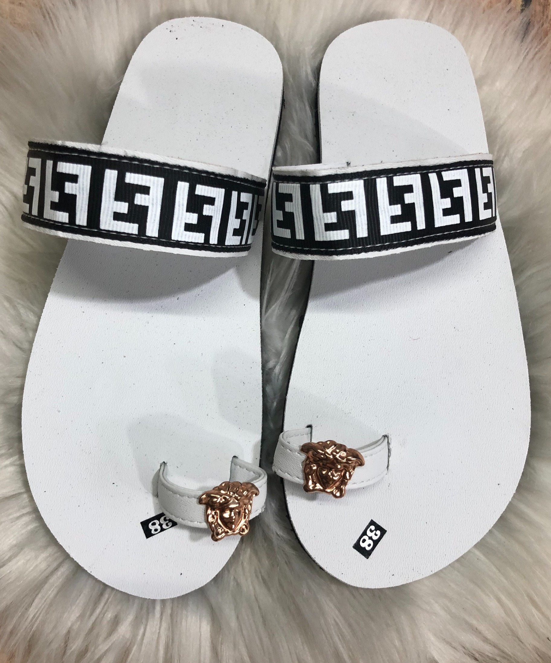 [FREESHIP + HOÀN TIỀN 50K] sandal đồng nai dép sỏ ngón nam nữ ( đế trắng quai FF trắng) size từ 34 nữ đến 43 nam