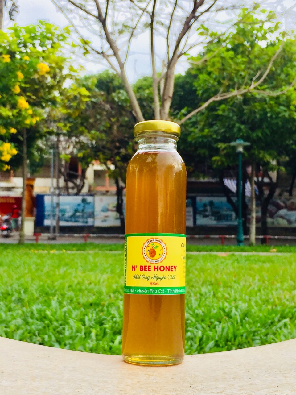 Mật ong nguyên chất Núi Bà - chai 350ml