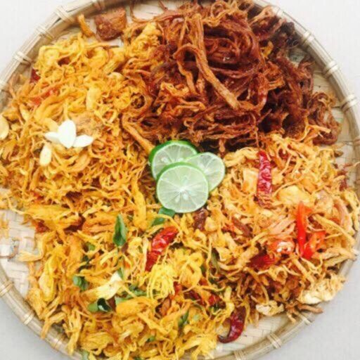 500G KHÔ GÀ XÉ CAY LÁ CHANH LOẠI NGON