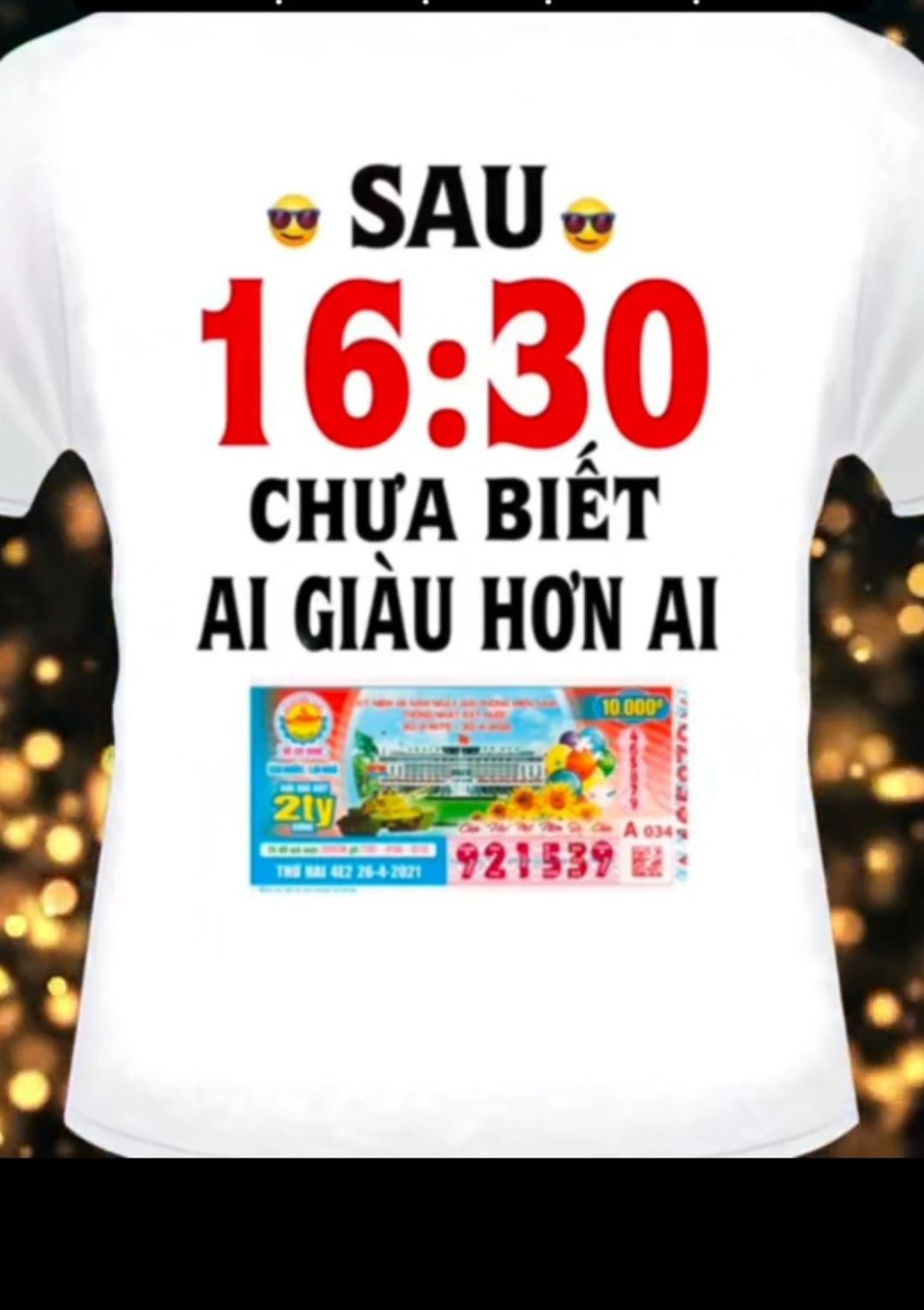 Áo in hình chữ Sau 16h30 chưa biết ai giàu hơn ai