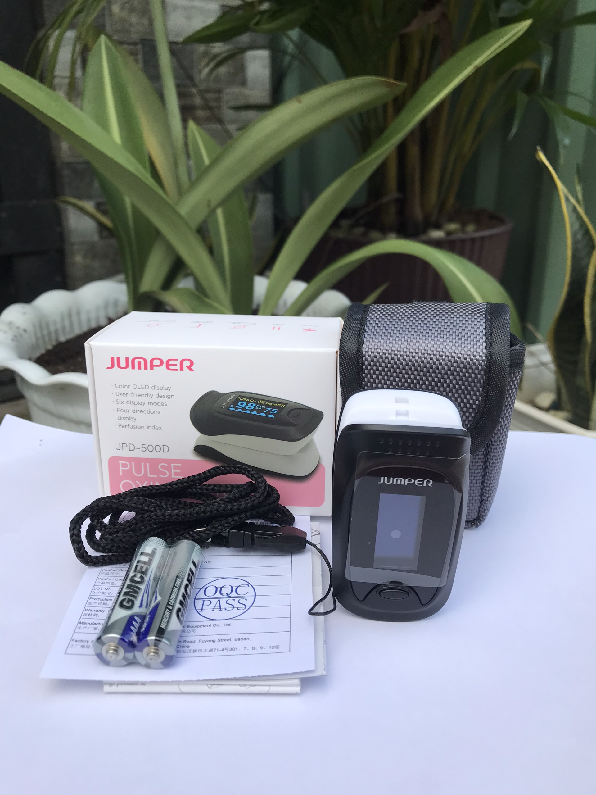 máy đo nồng độ oxi trong máu spo2 jumper jpd-500D