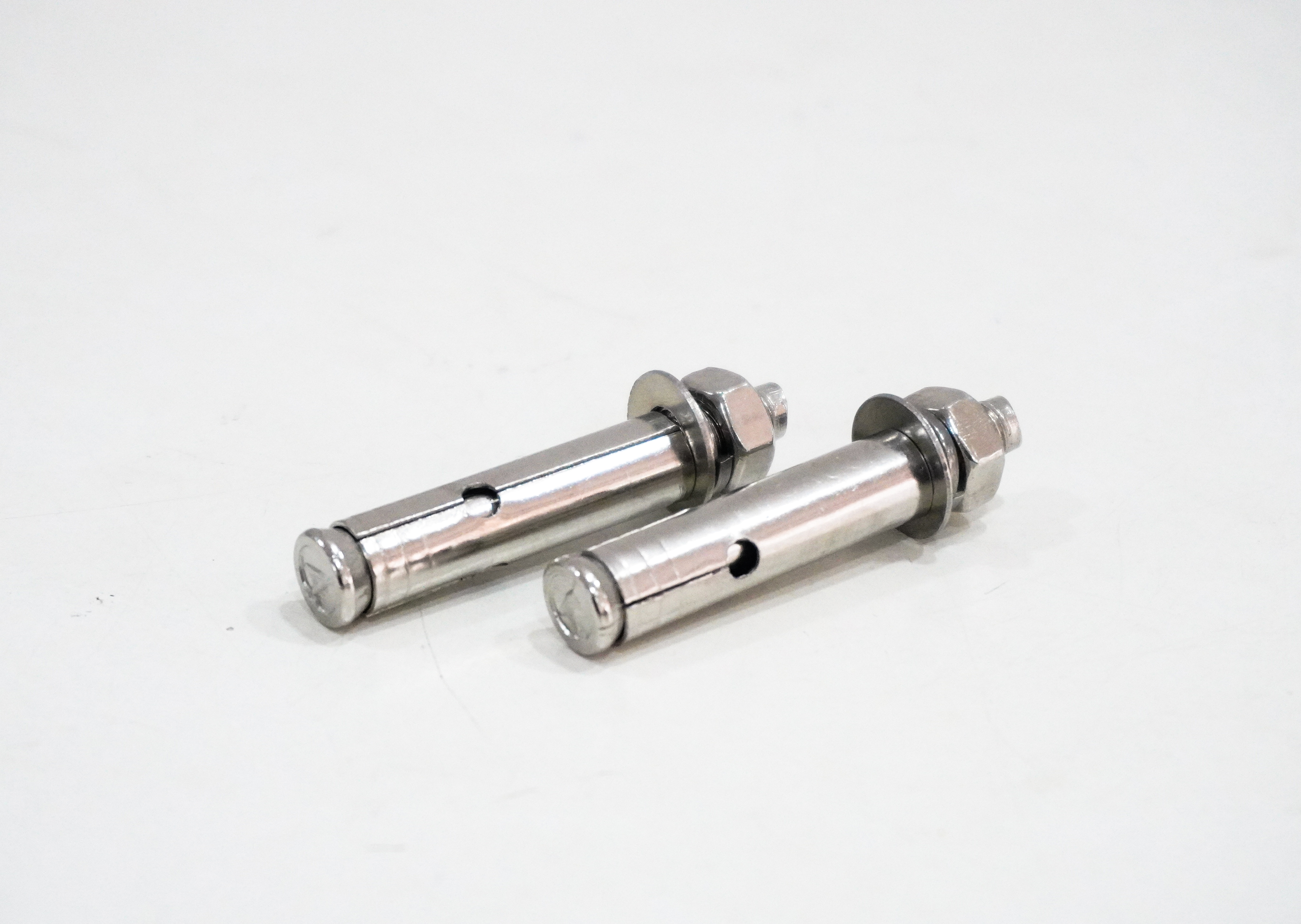 Tắc kê inox 8x60 - dũng phi yến - phụ kiện đóng gỗ nhà yến