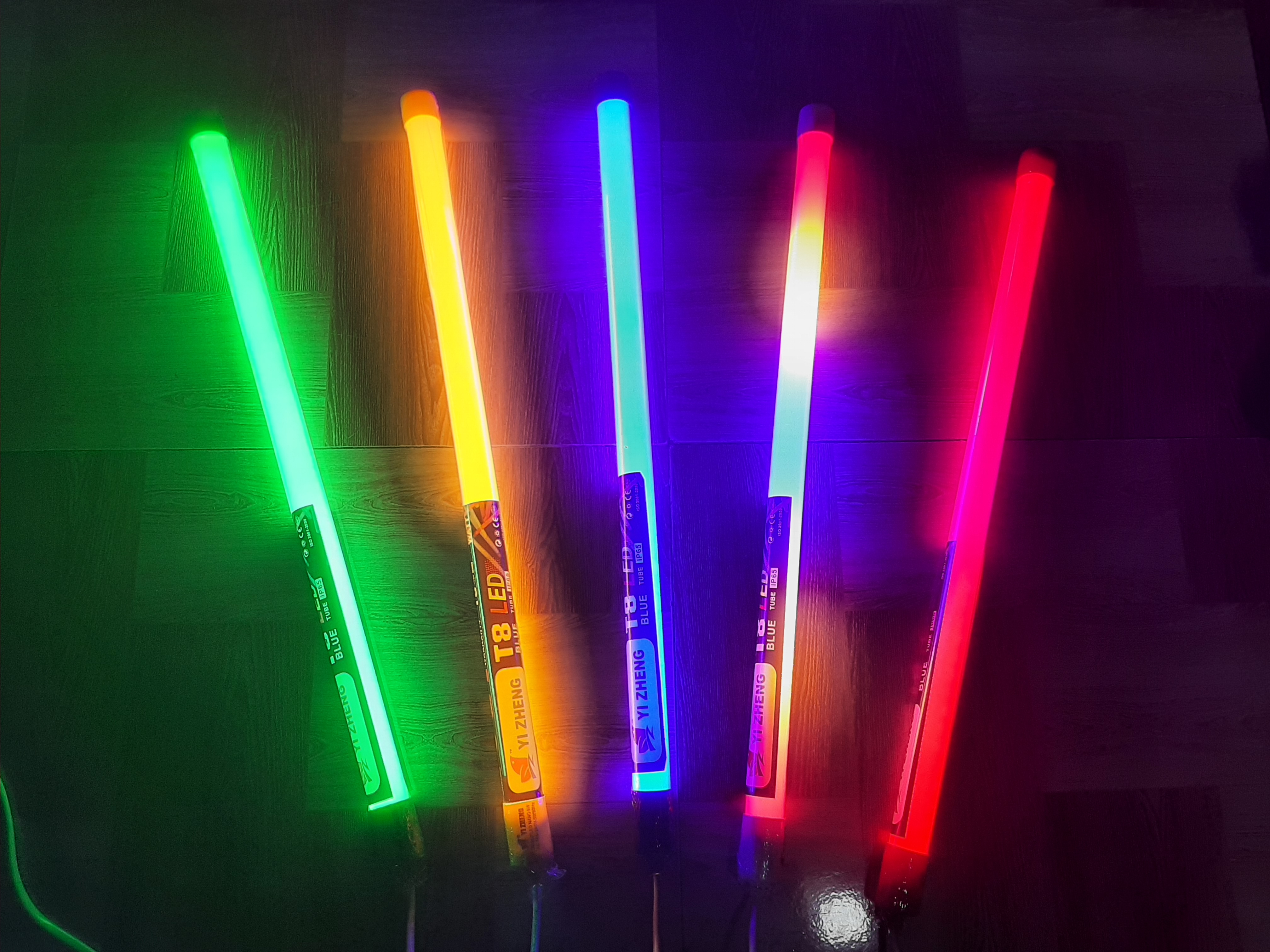 Đèn led tuýp trang trí 60cm nhiều màu, bóng đèn led t8 6 tấc sẵn dây nguồn