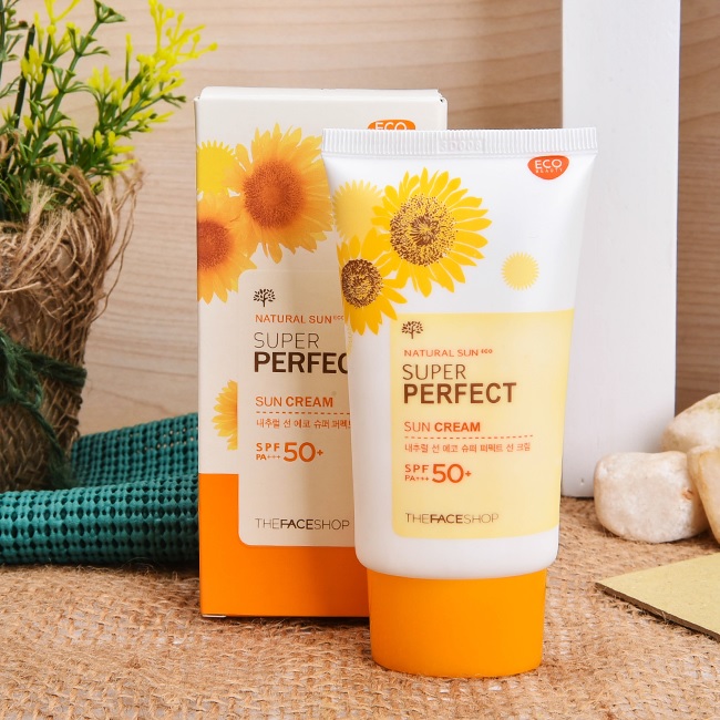 KEM CHỐNG NẮNG SUPER PERFECT SUN CREAM SPF 50 PA+++ THEFACESHOP 50ML