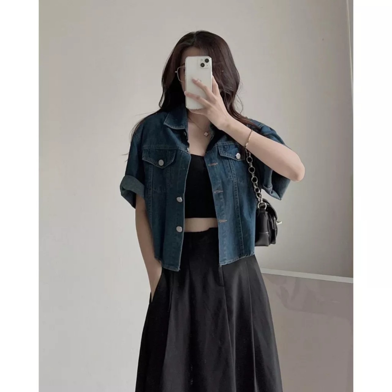 Áo jean croptop tay ngắn phối cúc kèm 2 túi nhỏ cá tính - 247StoreFashion - Aojeancrt/P0K17