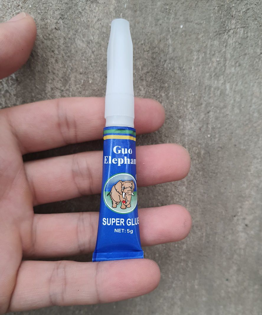 Keo dán rêu và cây thủy sinh trong bể cá Instant Glu, tuyp 5g