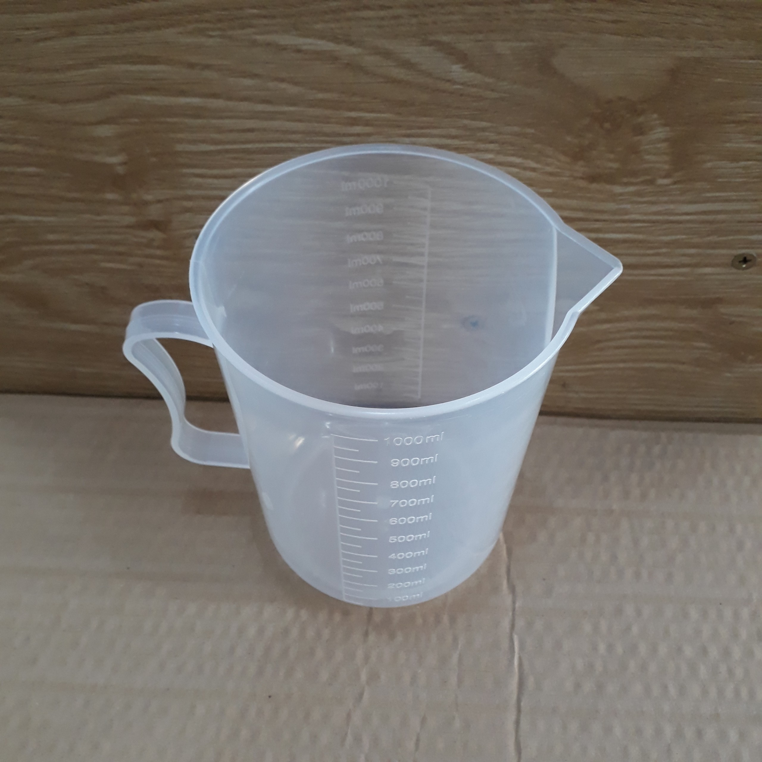Ca đong nhựa có vạch chia 1lit