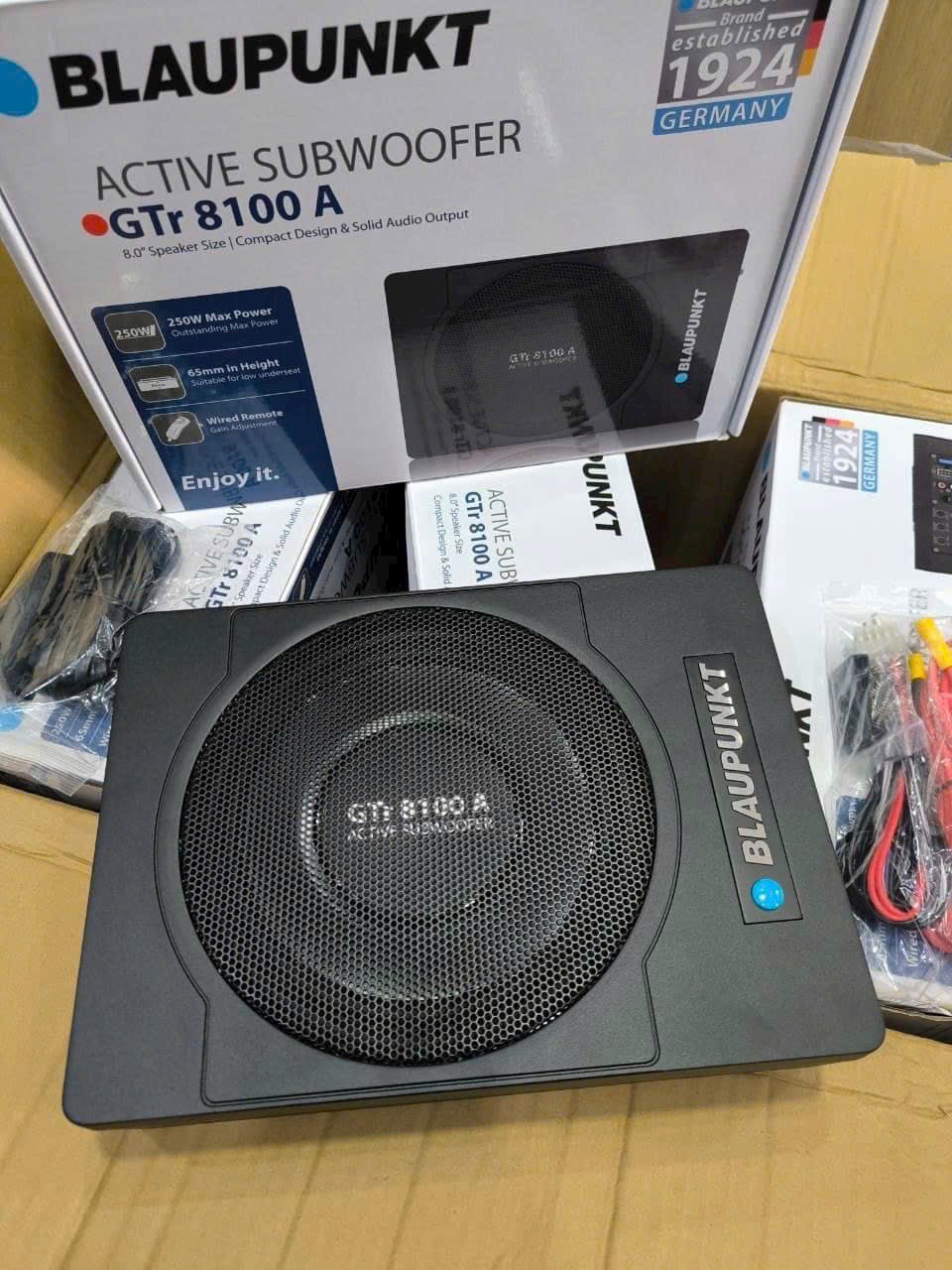 Loa sub gầm ghế ô tô Blaupunkt GTr 8100A, bass 8'', 250W, kích thước nhỏ gọn (Tặng lineout+ dây AV)