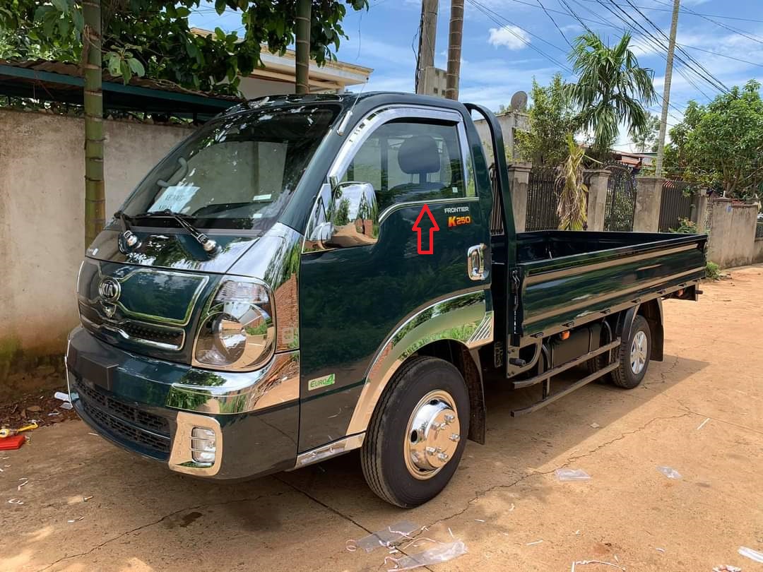 NẸP CHÂN KÍNH XE TẢI KIA K250, K200, K150, K100, Bonggo Crom ( Hàn Hàn Quốc)