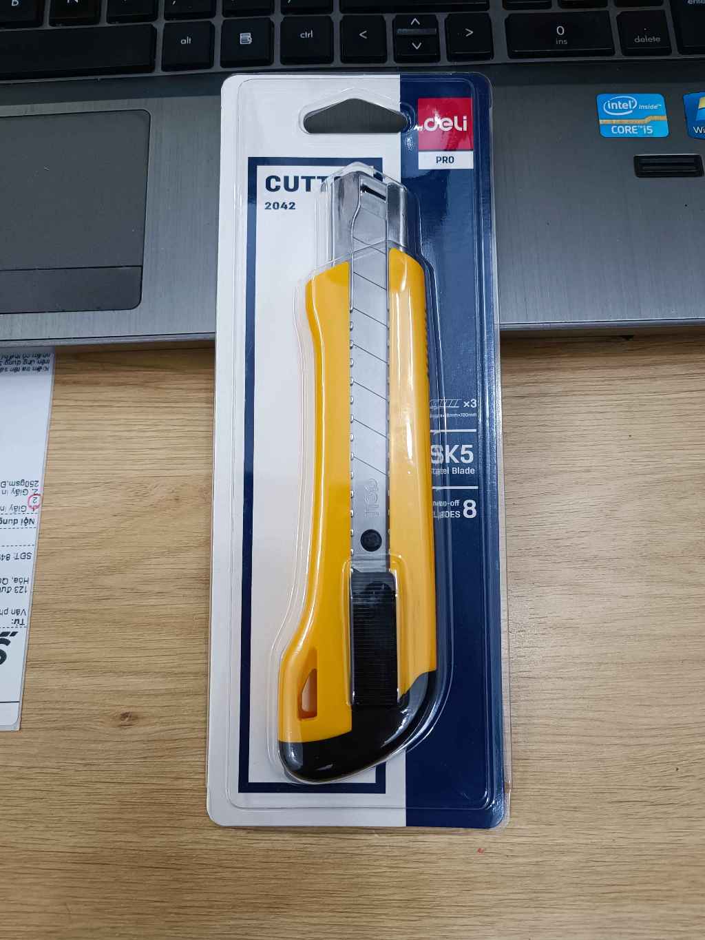 Dao rọc giấy đại deli 2042